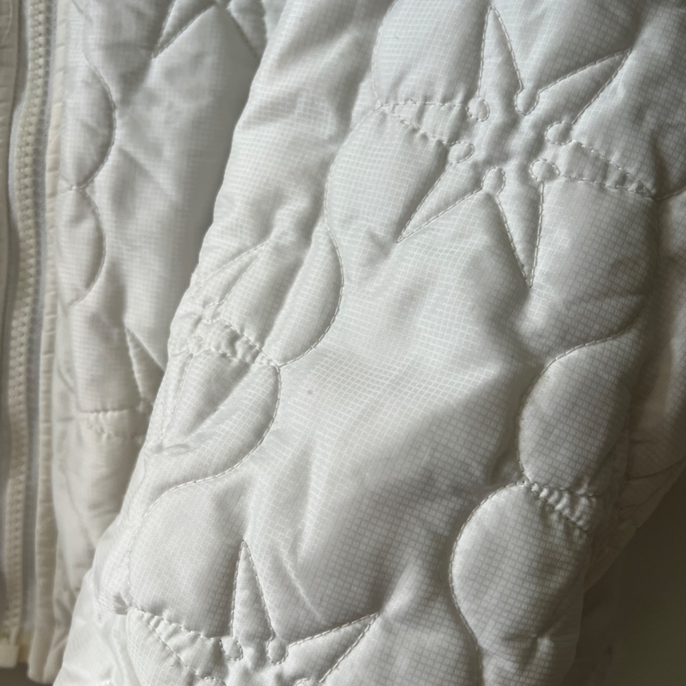 The North Face Women's Puffer Jacket - Picture 5 of 10